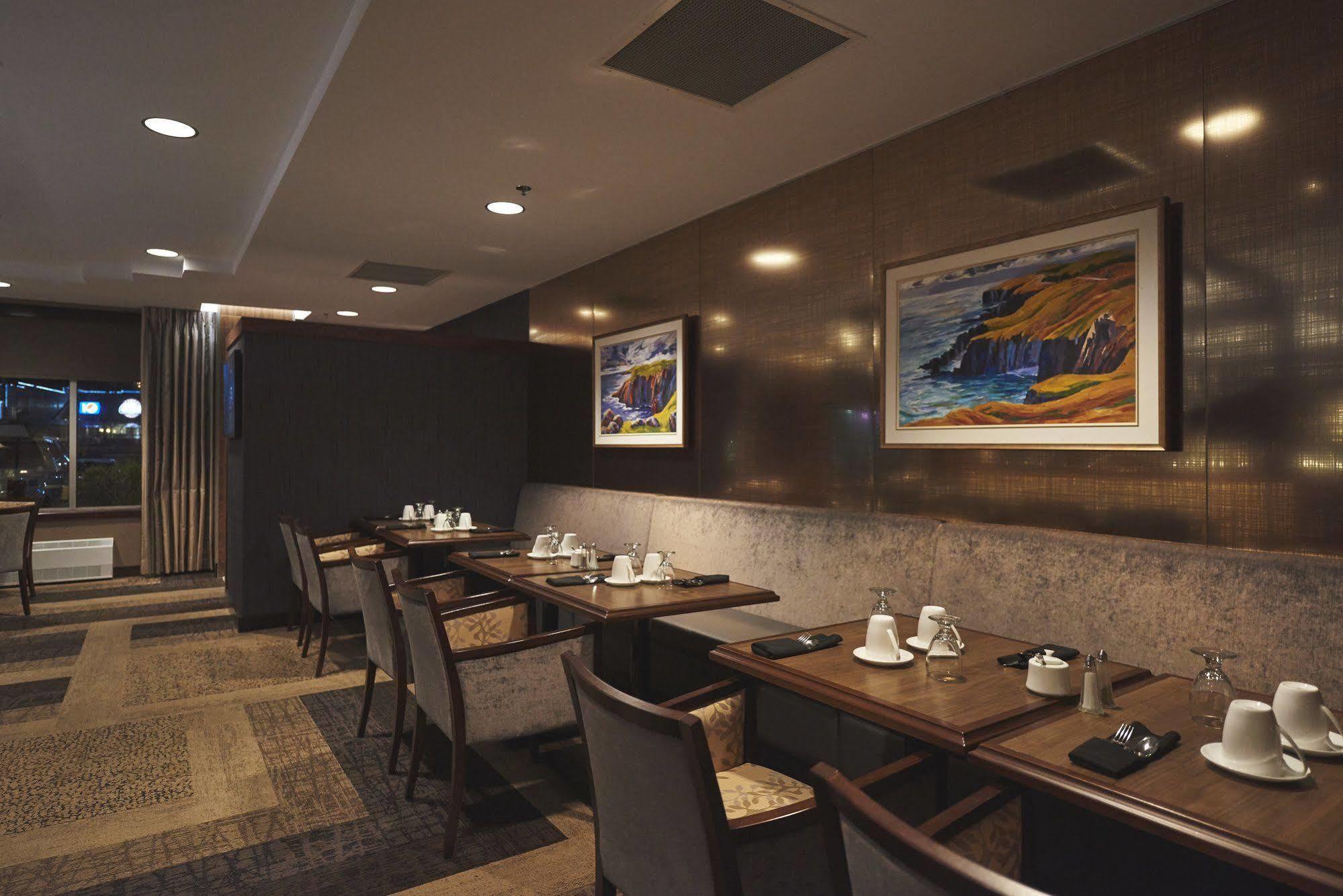 Capital Hotel St. John's Ngoại thất bức ảnh